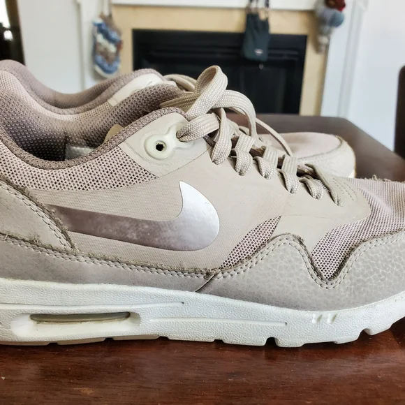 Nike Taupe and White Sneakers - Picture 1 of 16